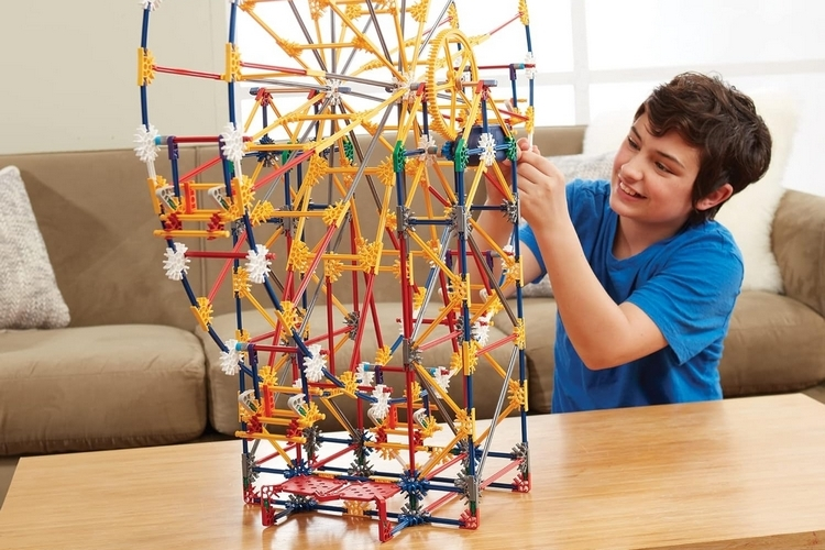 Favorite STEM Toys to Gift This Holiday Season