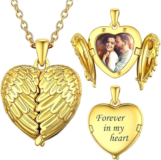 U7 gold-plated angel-wing heart locket necklace, one of the brand's popular necklace styles