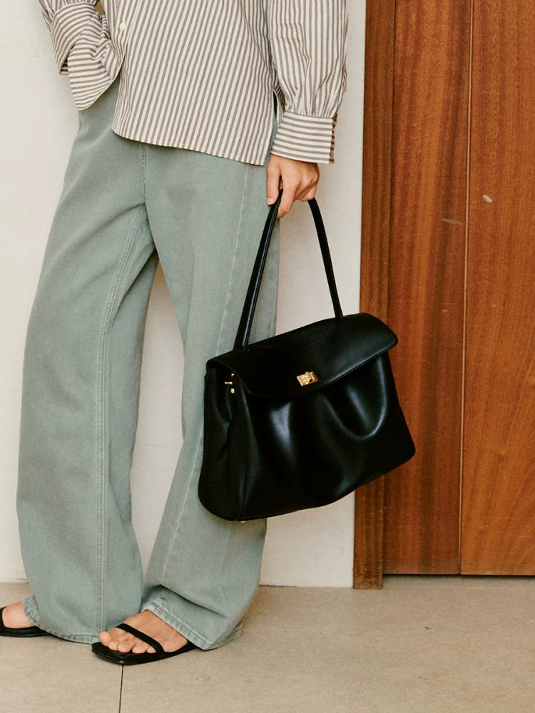 Structured leather shoulder bag from Atorie's marketplace